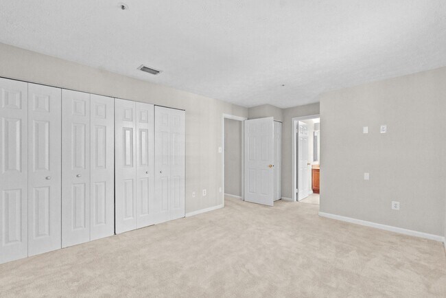 Building Photo - Amazing 2 Bedroom Rental