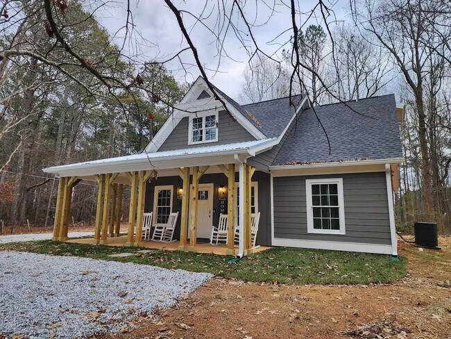 Building Photo - 40 Luther Knight Rd SE