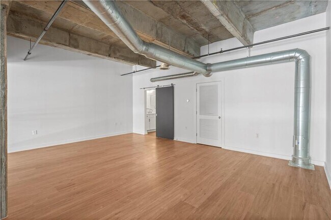 Building Photo - 230 18th St NW