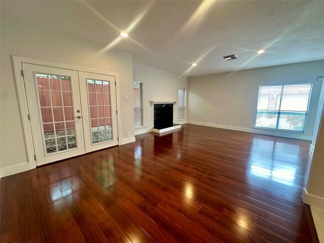 Building Photo - 2486 Bering Dr