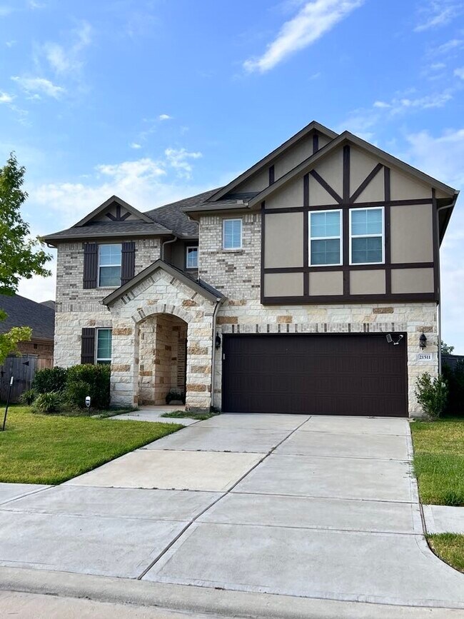 Primary Photo - 21511 Pachino Ln