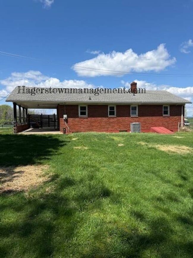 Building Photo - Greencastle - 3 BR Rancher