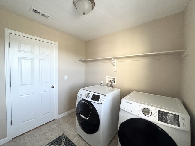 Building Photo - 3859 W Young Lucerne Cir