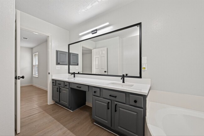 Building Photo - 16348 Ryan Guinn Way