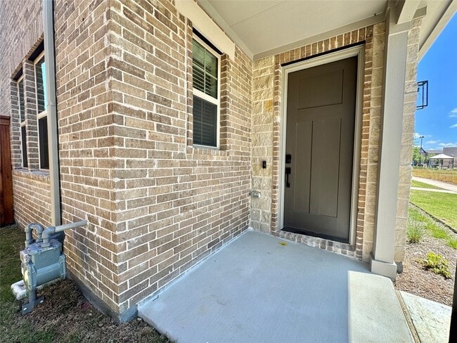 Building Photo - 8749 Scotty's Lk Ln