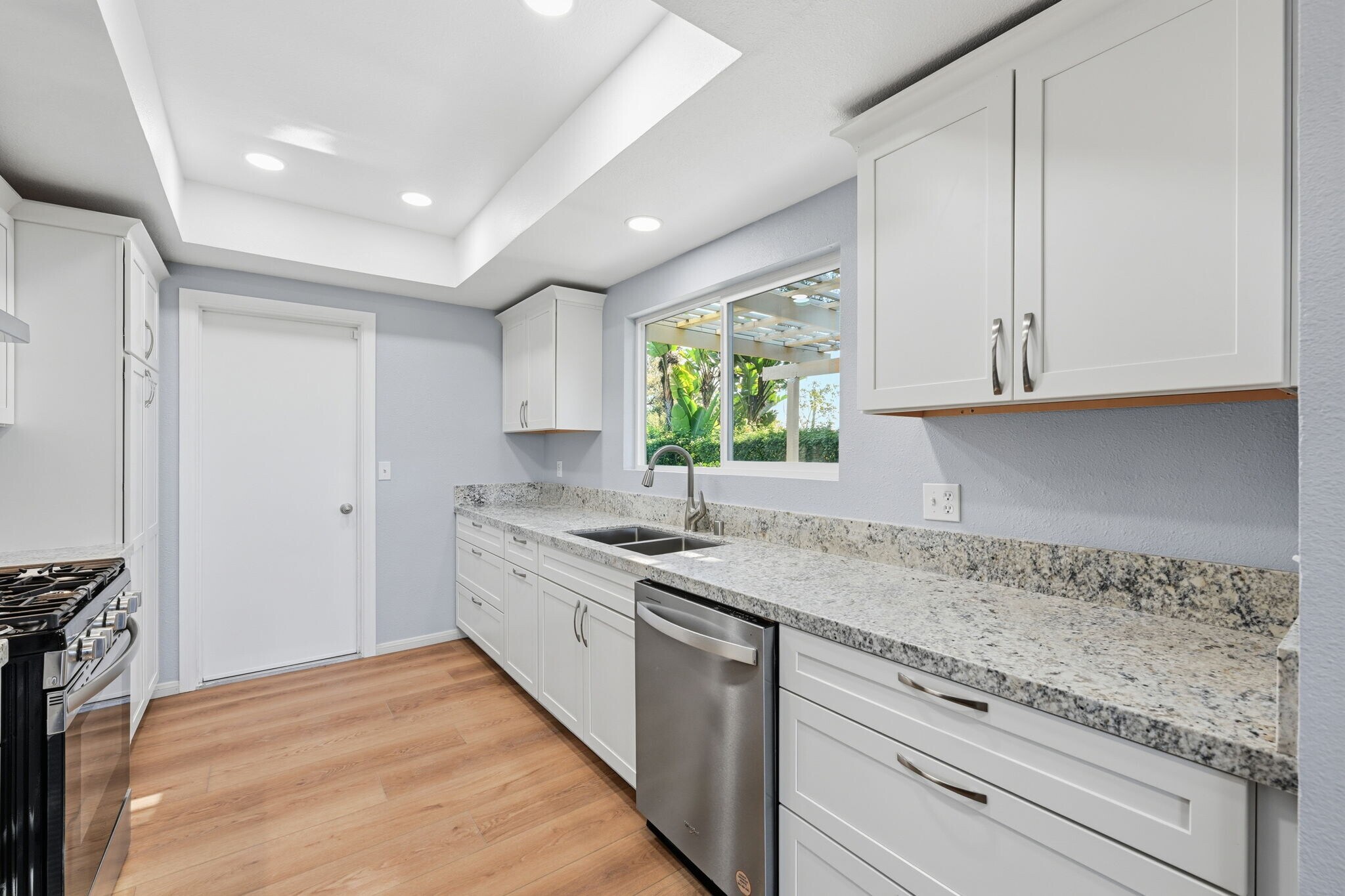 Building Photo - 1999 Seawind Way