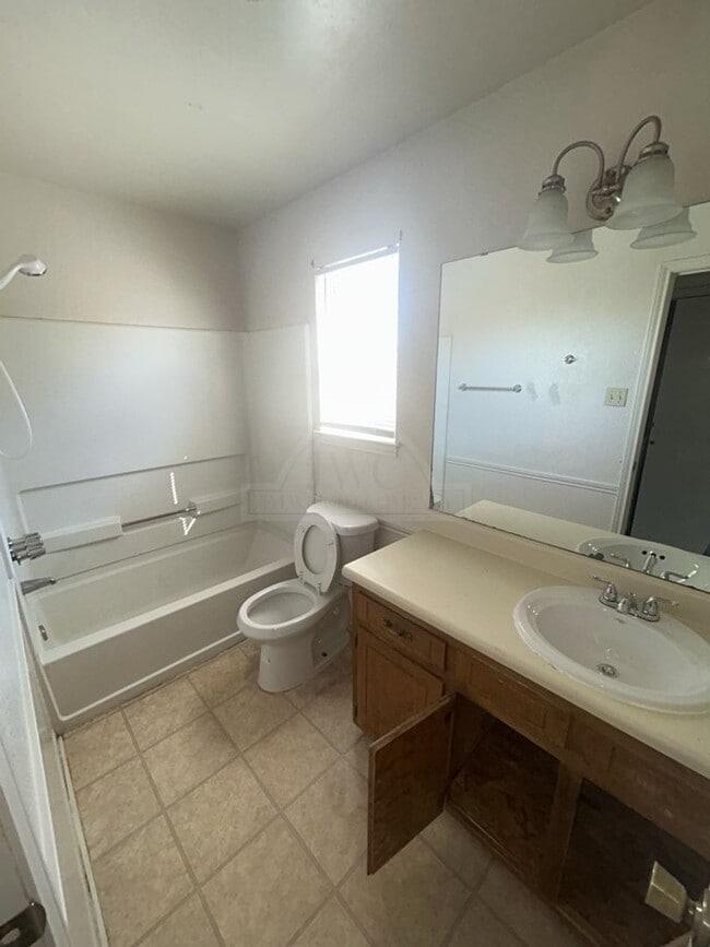 Building Photo - 206 Sorrell Dr