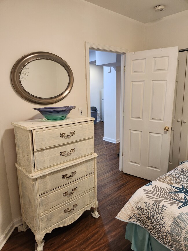 Bedroom with dresser - 3007 20th St NE