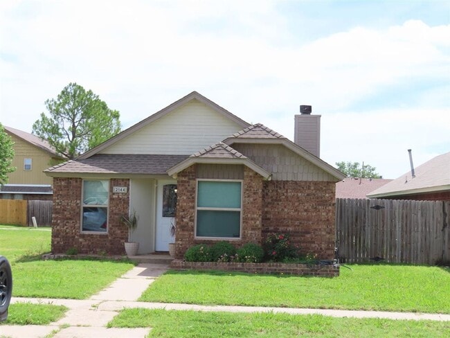Primary Photo - Spacious 2 Bedroom Patio Home