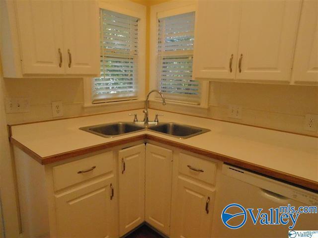 Building Photo - 176 Water Oak Dr