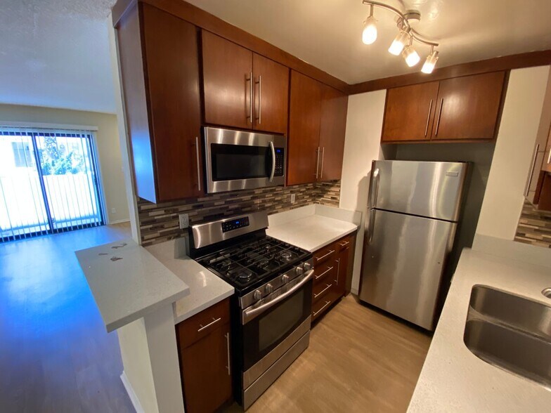 Building Photo - 3601 Keystone Av