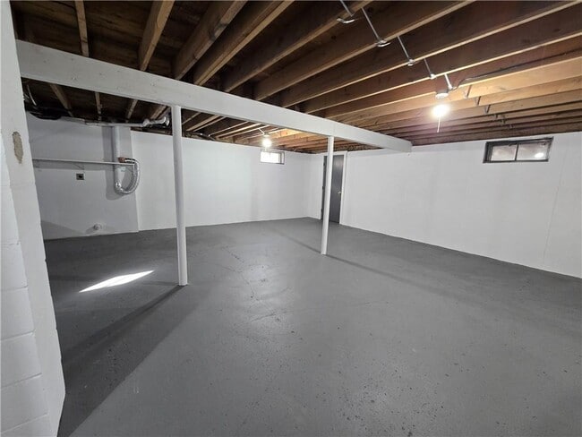 Building Photo - 96 Edgeworth Ave