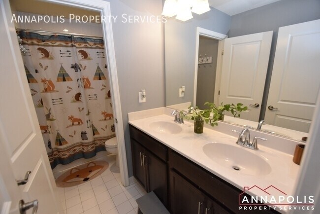 Building Photo - 509 Highmeadow Dr