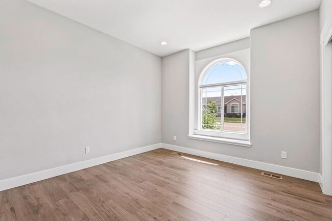 Building Photo - 1564 W Whistleberry St