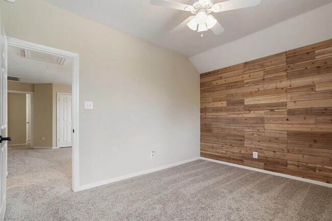 Building Photo - 7211 Emerald Run Ln