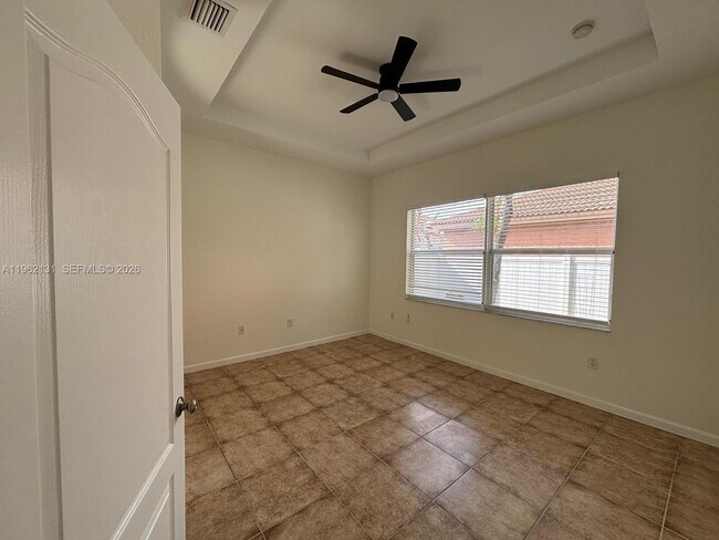 Building Photo - 3964 NE 11th Dr