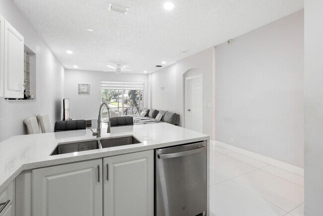 Building Photo - 4812 NW 19th St