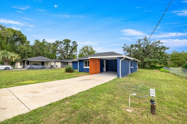 Building Photo - 5 Bahia Court Trce