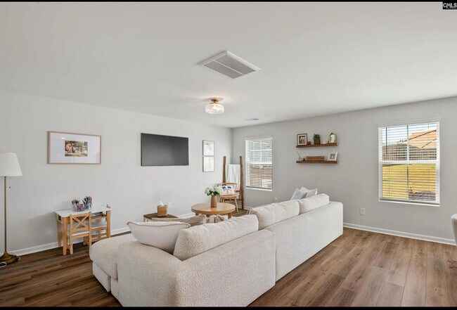 Building Photo - 714 S Long Star Wy