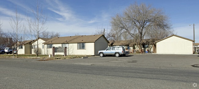 Building Photo - Nyssa Court Apartments