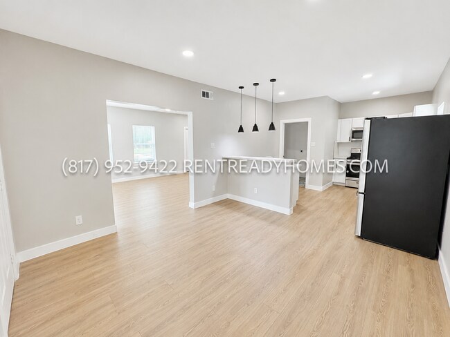 Building Photo - 4009 Lamar St