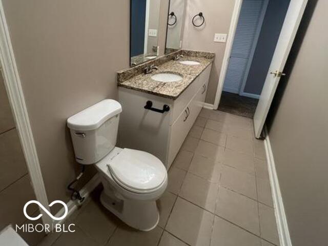 Building Photo - 945 Fox Hill Dr