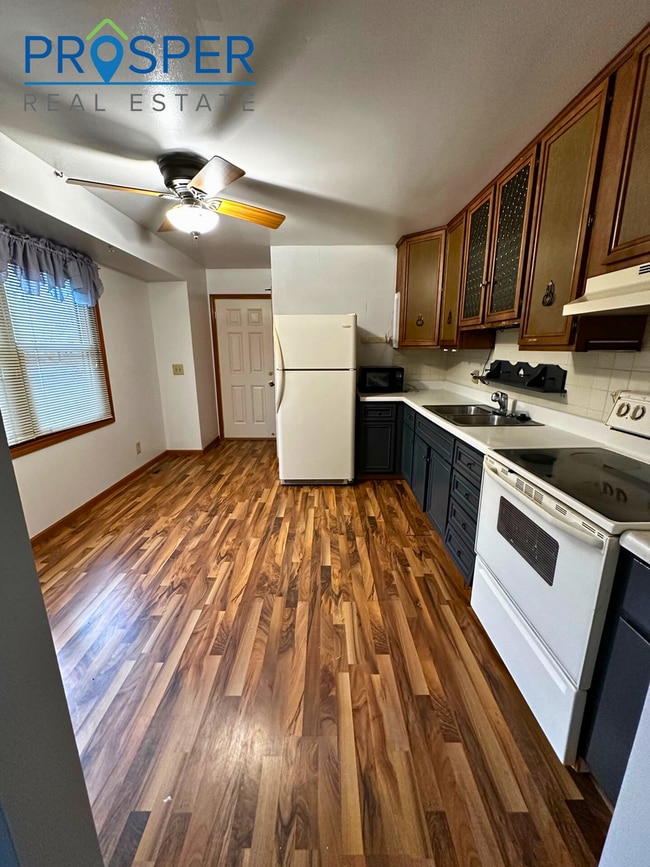 Building Photo - Convenient Living in the Heart of Eau Claire