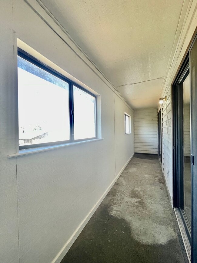 Building Photo - 1303 Conway Dr