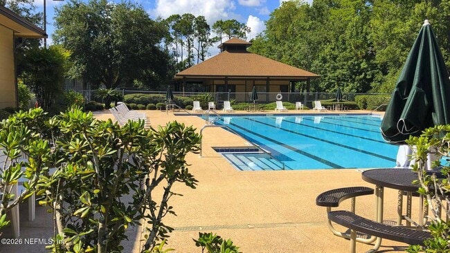 Building Photo - 13002 Viburnum Dr S