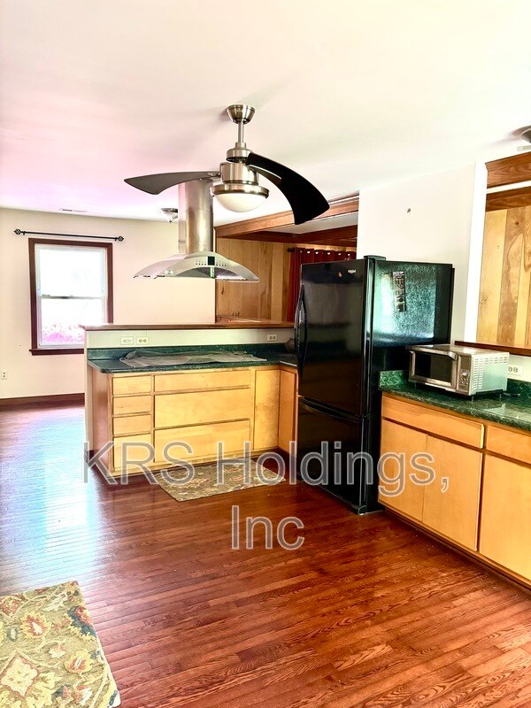 Building Photo - 81 Rural Retreat Ln