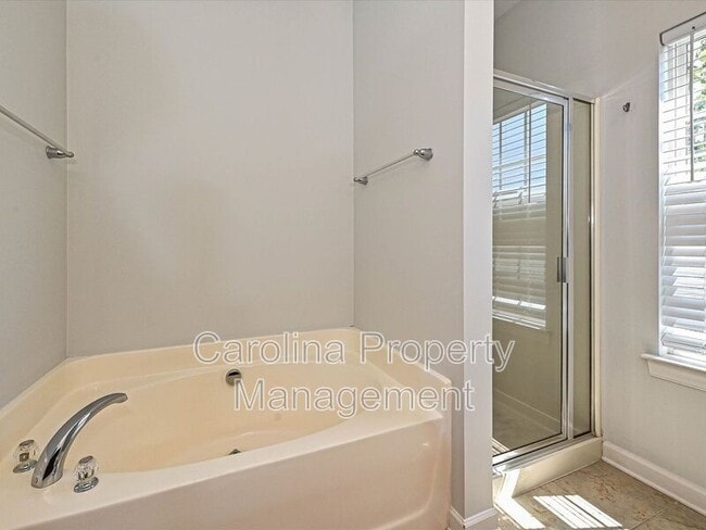 Building Photo - 14604 Monferrato Way