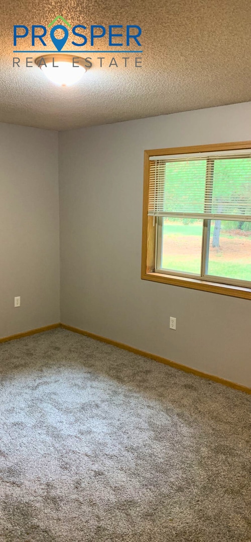 Building Photo - ON6120