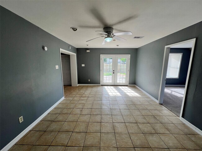 Building Photo - 14003 Hollow Pines Ct