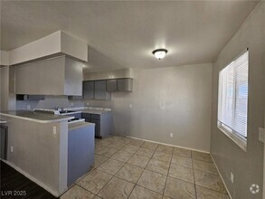 Building Photo - 4224 N Vornsand Dr