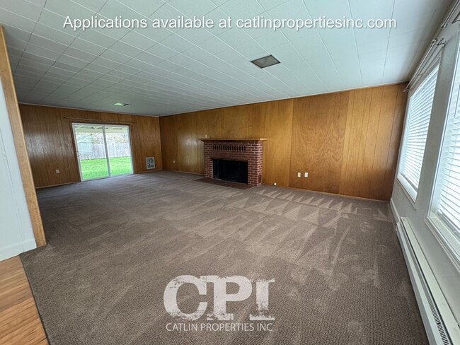 Building Photo - 532 Davidson Avenue