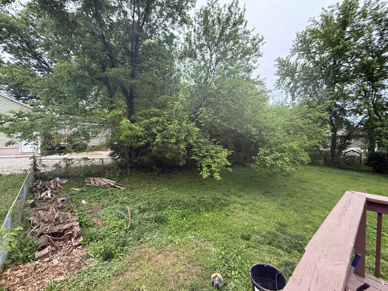 Building Photo - 206 Hillcrest Dr