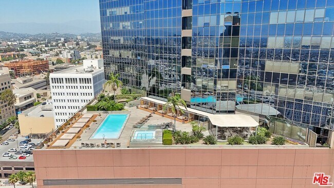 Building Photo - 1100 Wilshire Blvd