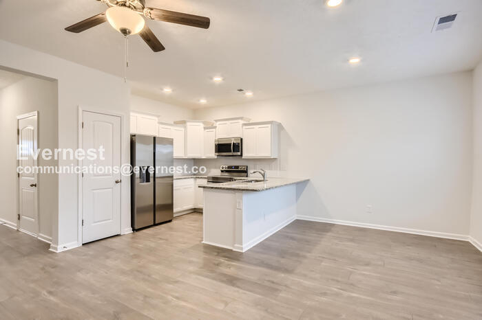 Building Photo - 221 Ansley Wy