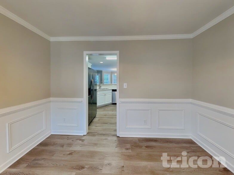 Building Photo - 9260 Carnes Estates Dr