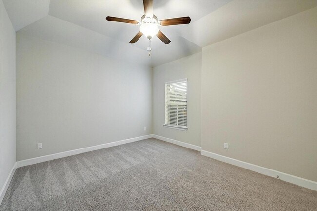 Building Photo - 5308 Via Besso Dr