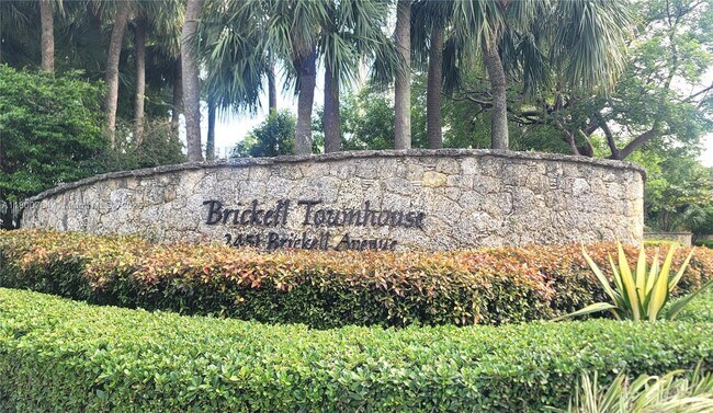 Primary Photo - 2451 Brickell Ave