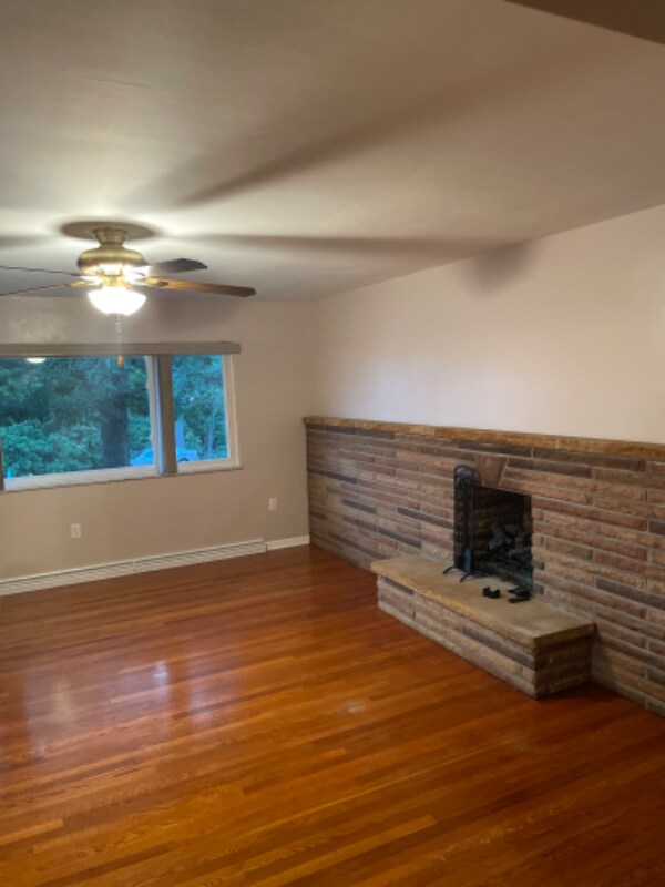 Building Photo - 349 Garden Dr