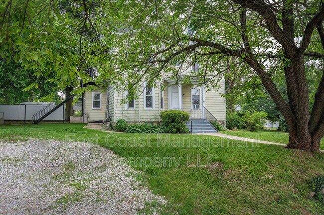 Building Photo - 3100 Hamilton Ave