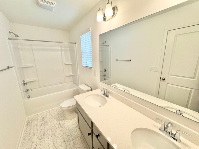 Building Photo - New 3 bedroom 2 1/2 bath home Minutes from I-85 and shopping