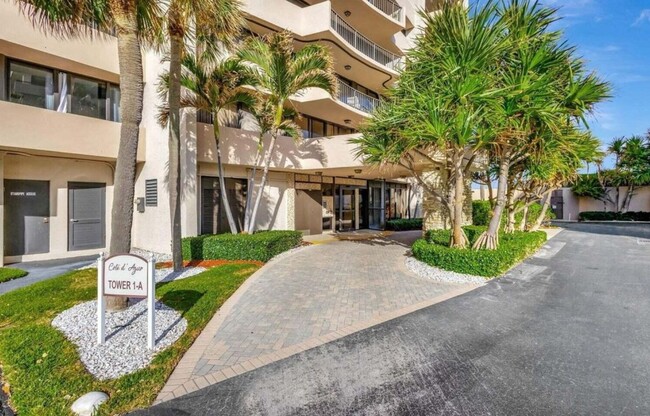Building Photo - 4200 N Ocean Dr