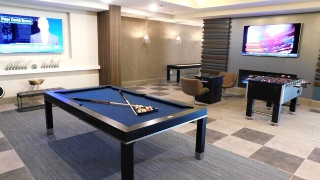 Building Photo - 99 Westedge St