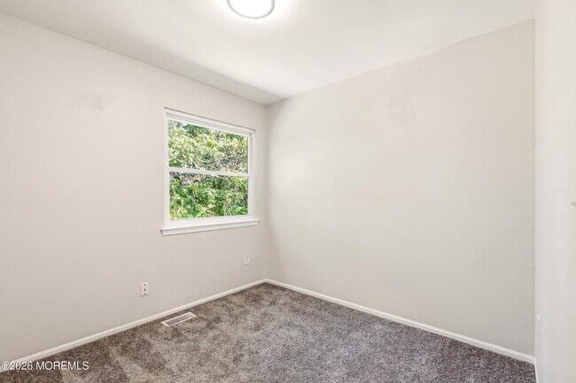 Building Photo - 35 Mizzen Dr