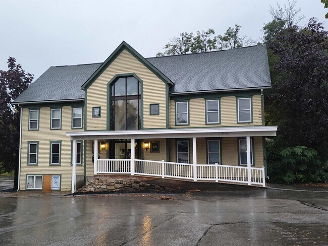 Building Photo - 376 Union Ave