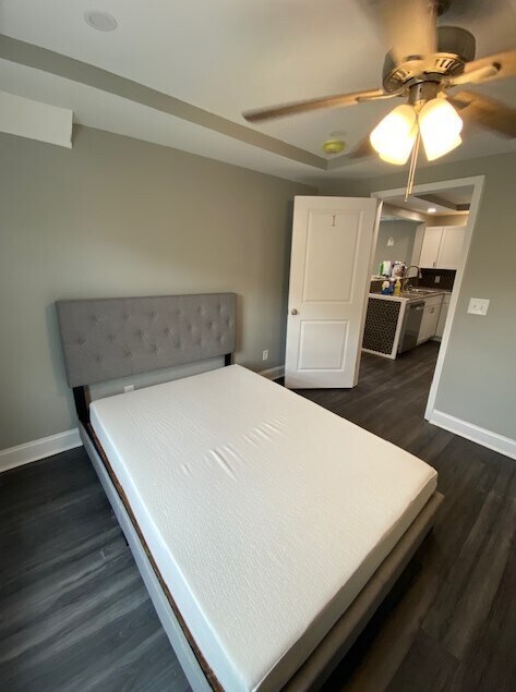 Building Photo - 102 Ashworth Plz