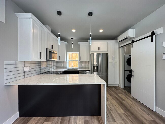 Building Photo - 5509 Brooklyn Ave NE